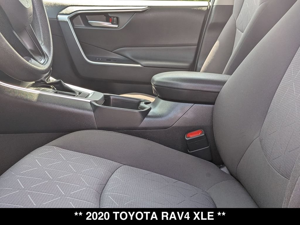 Used 2020 Toyota RAV4 XLE w/ All Weather Liner Package AWD/4WD image 17