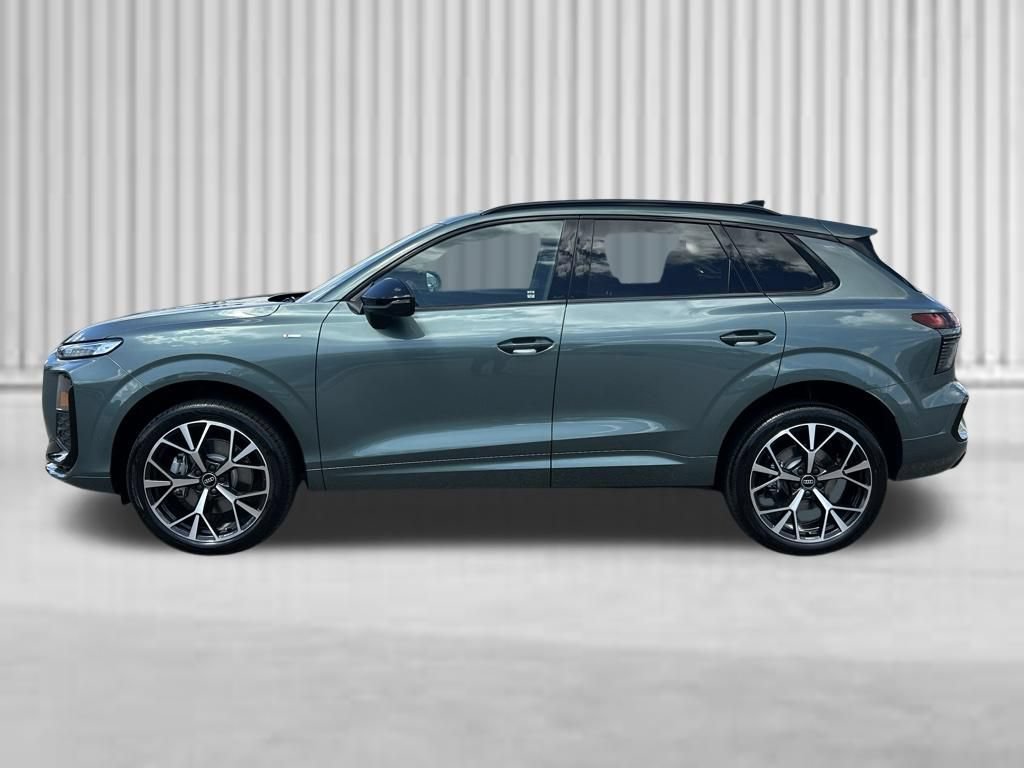 New 2026 Audi Q3 quattro 2.0T AWD/4WD image 2
