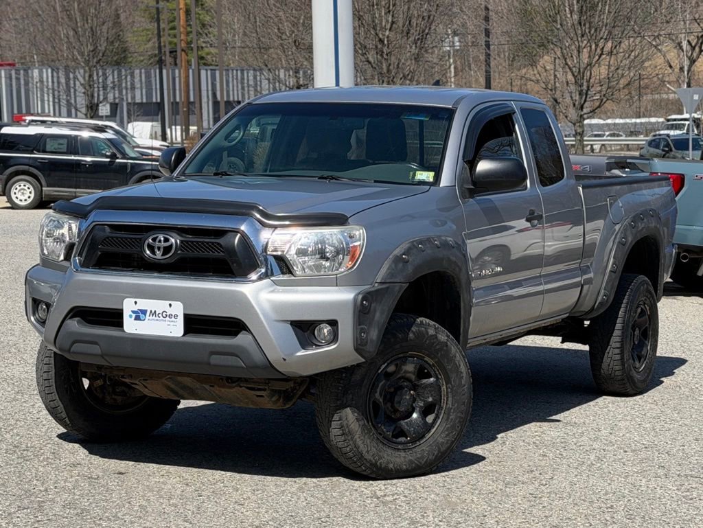 Used 2015 Toyota Tacoma 4x4 Access Cab V6 w/ SR5 Package image 1