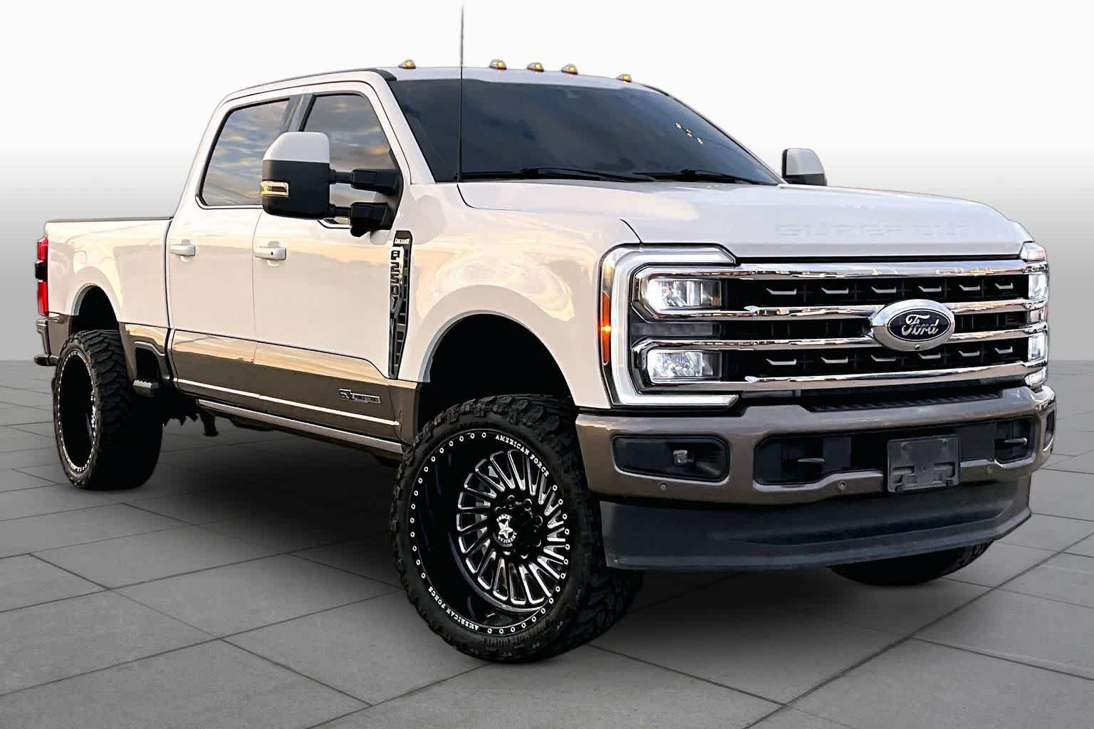Used 2023 Ford F250 King Ranch w/ FX4 Off-Road Package AWD/4WD image 2