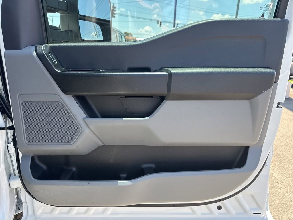 Used 2023 Ford F250 XL w/ XL Chrome Package image 25