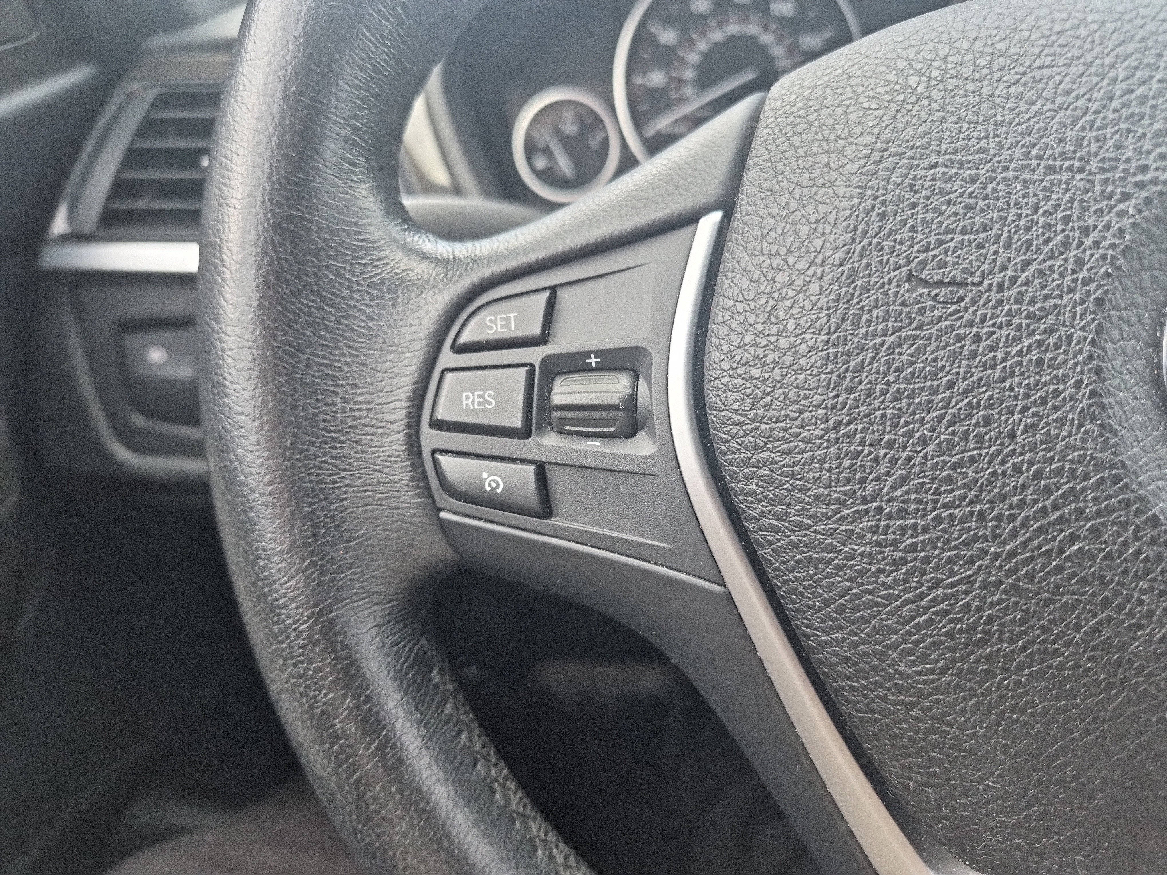 Used 2014 BMW 328i Sedan RWD image 22