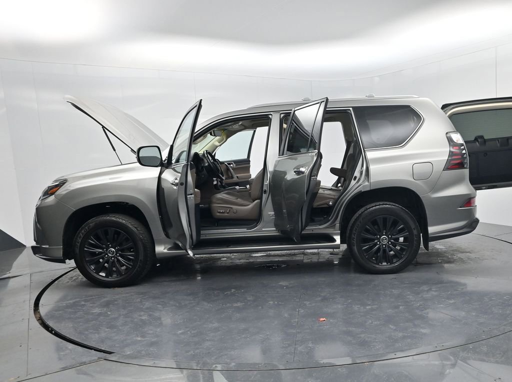 Used 2023 Lexus GX 460 Luxury w/ Sport Design Package image 67