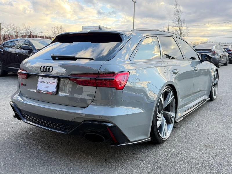 Used 2021 Audi RS 6 Avant Wagon 4D w/ Black Optic Package image 5