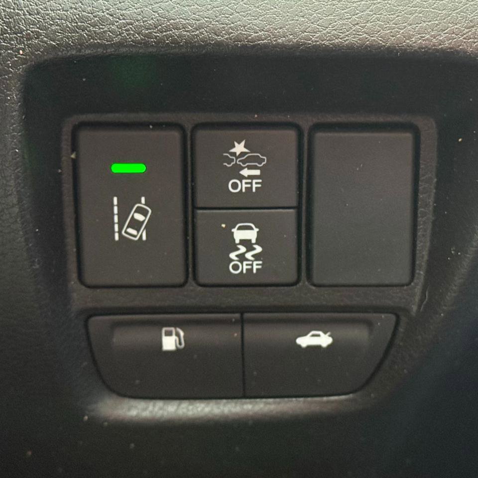Used 2018 Acura TLX w/ Technology Package image 14
