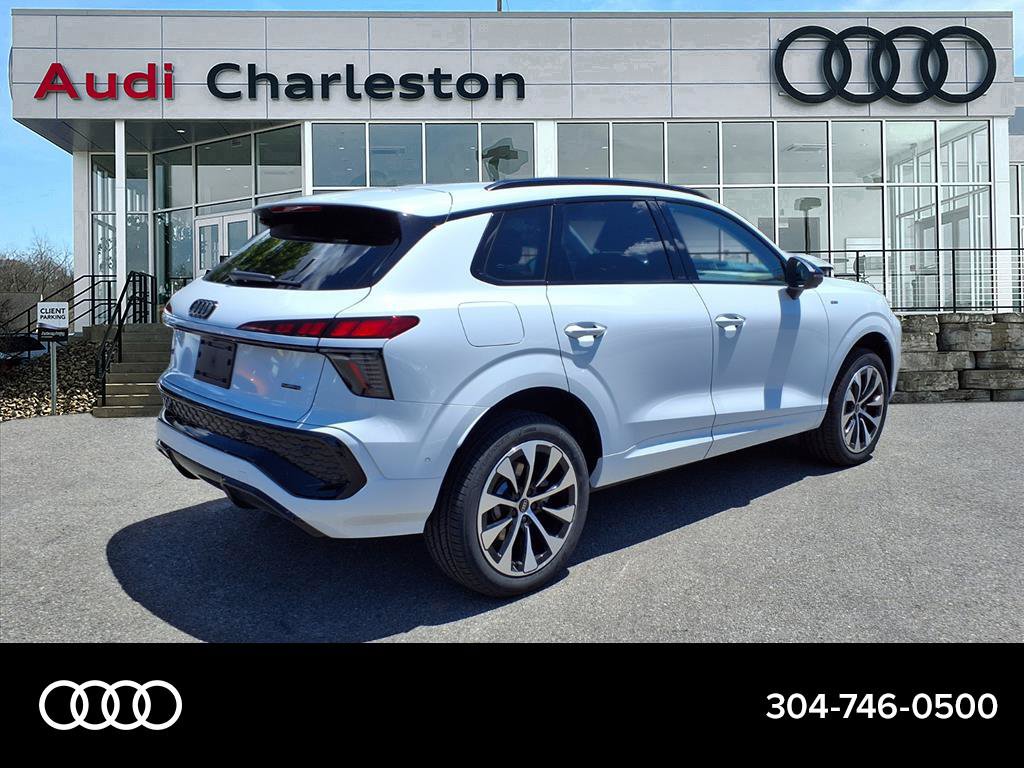New 2026 Audi Q3 quattro 2.0T AWD/4WD image 3