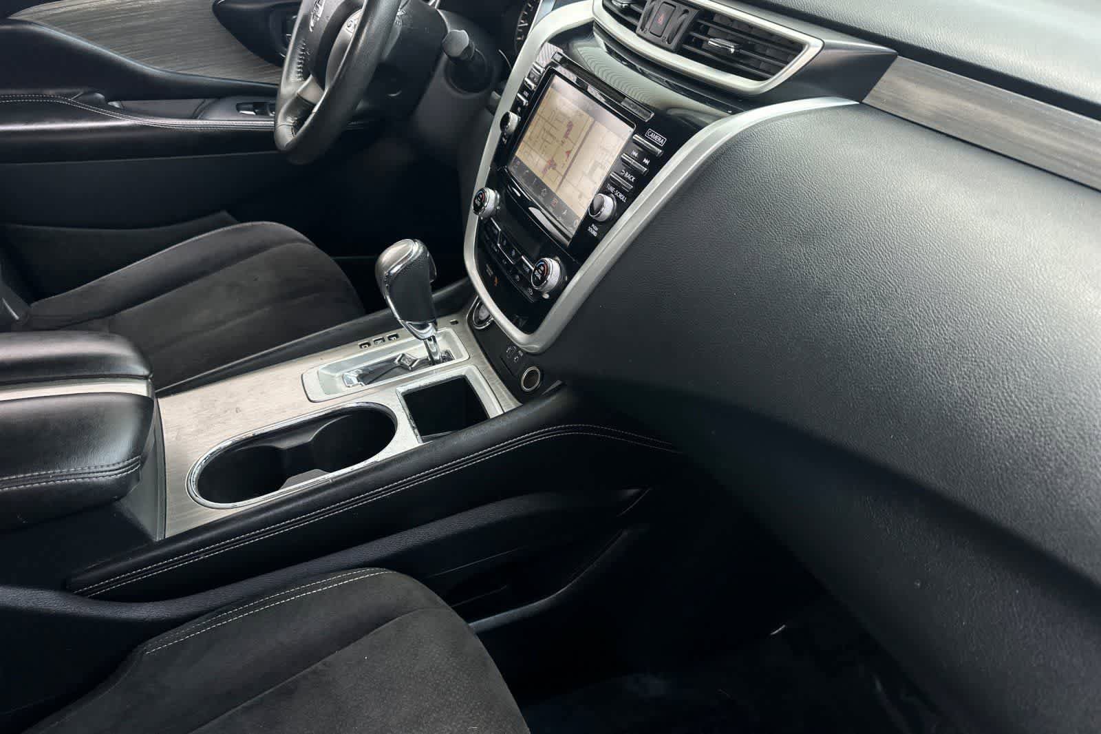 Used 2018 Nissan Murano SV AWD/4WD image 19