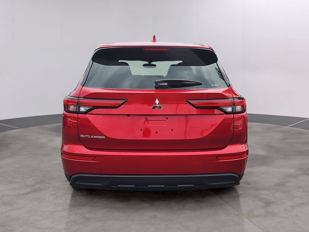 Used 2022 Mitsubishi Outlander ES AWD/4WD image 5