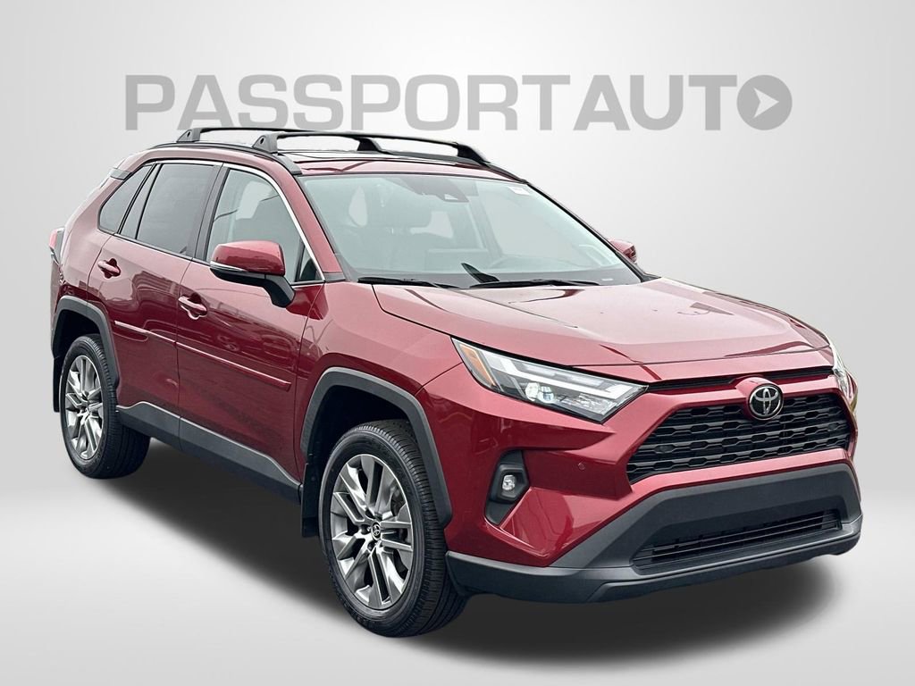 Used 2023 Toyota RAV4 XLE Premium AWD/4WD image 6