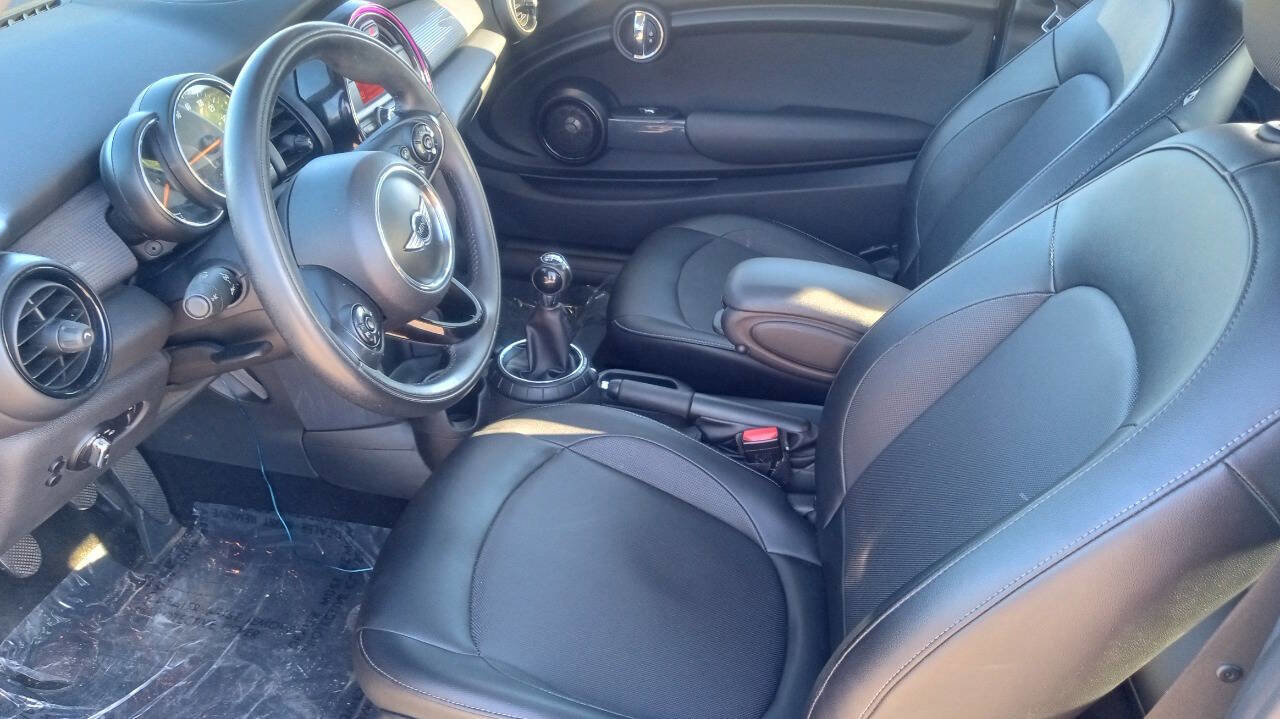 Used 2015 MINI Cooper 2-Door Hardtop image 10