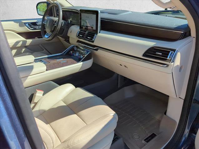 Used 2020 Lincoln Navigator Reserve image 25