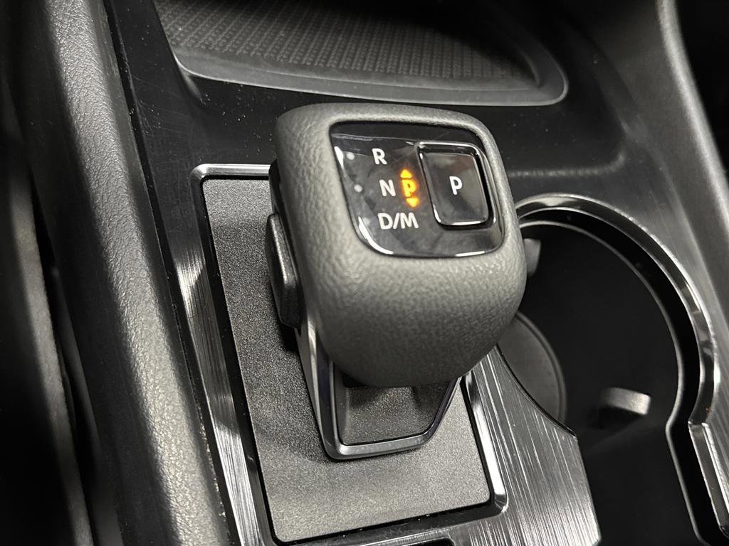 Used 2024 Nissan Rogue SV image 19