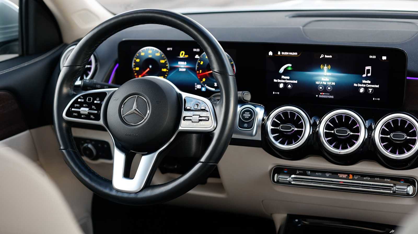 Certified 2023 Mercedes-Benz GLB 250 4MATIC image 22
