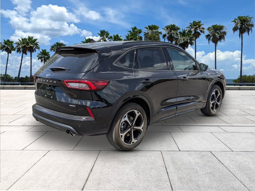 Used 2025 Ford Escape ST-Line Elite image 7