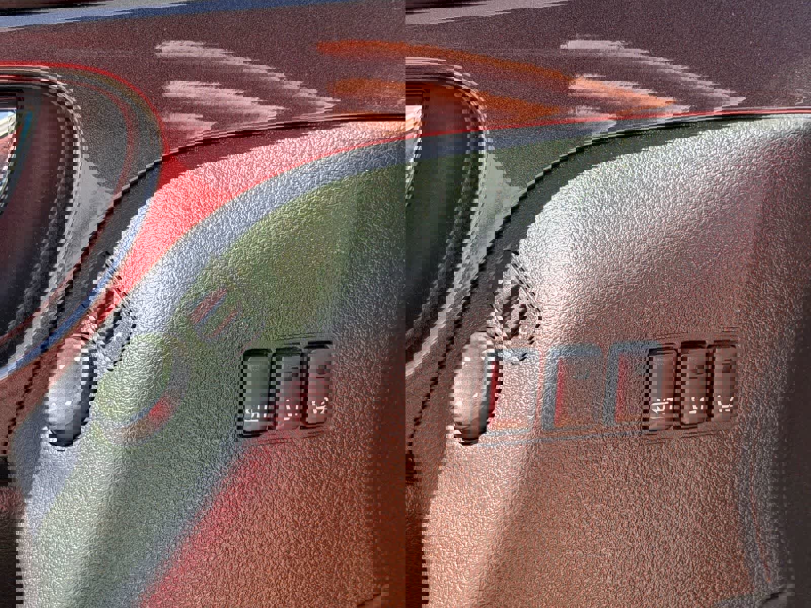 Certified 2019 Nissan Rogue SV w/ Premium Package image 15