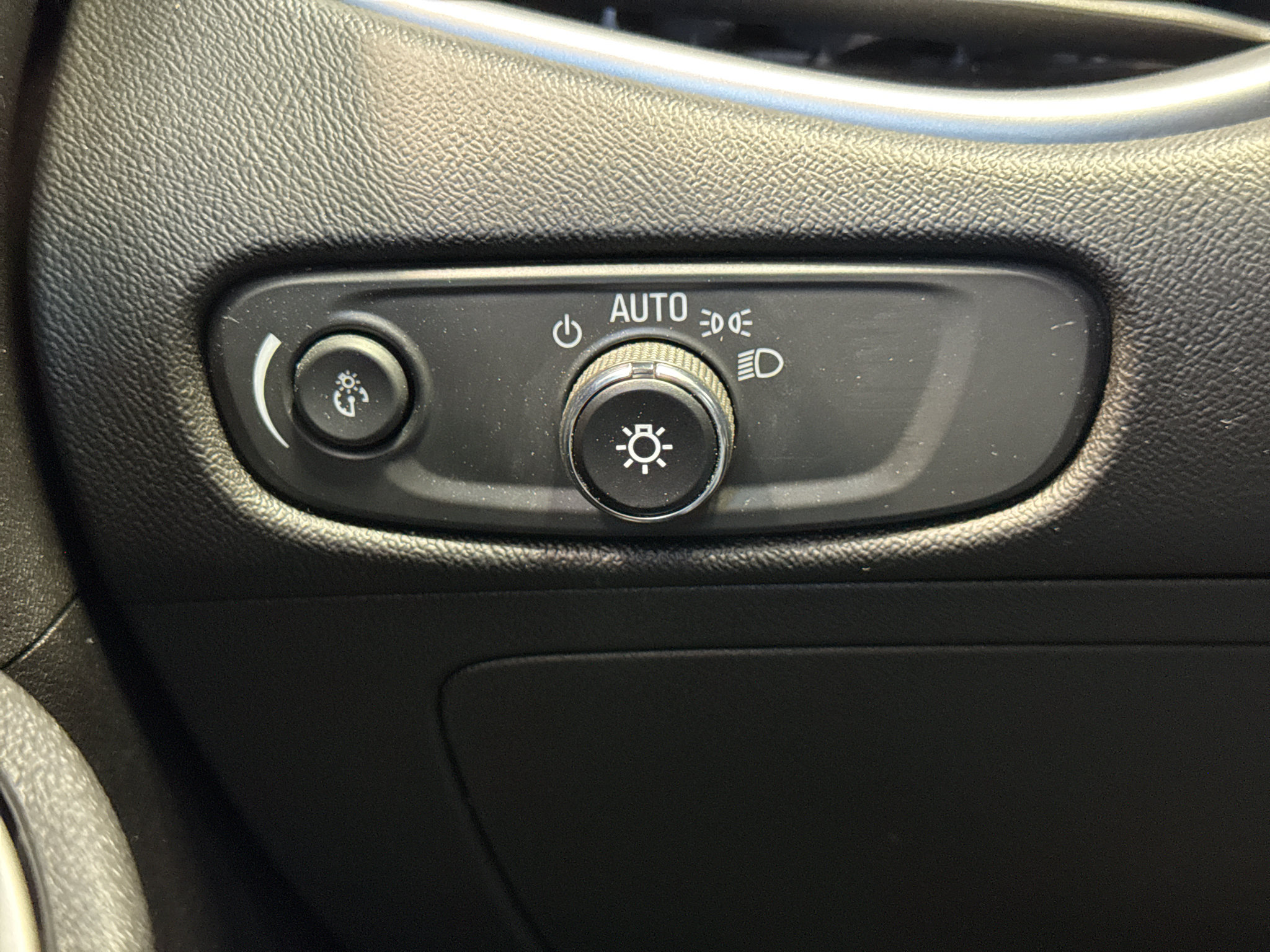 Used 2024 Chevrolet Malibu LT FWD image 29