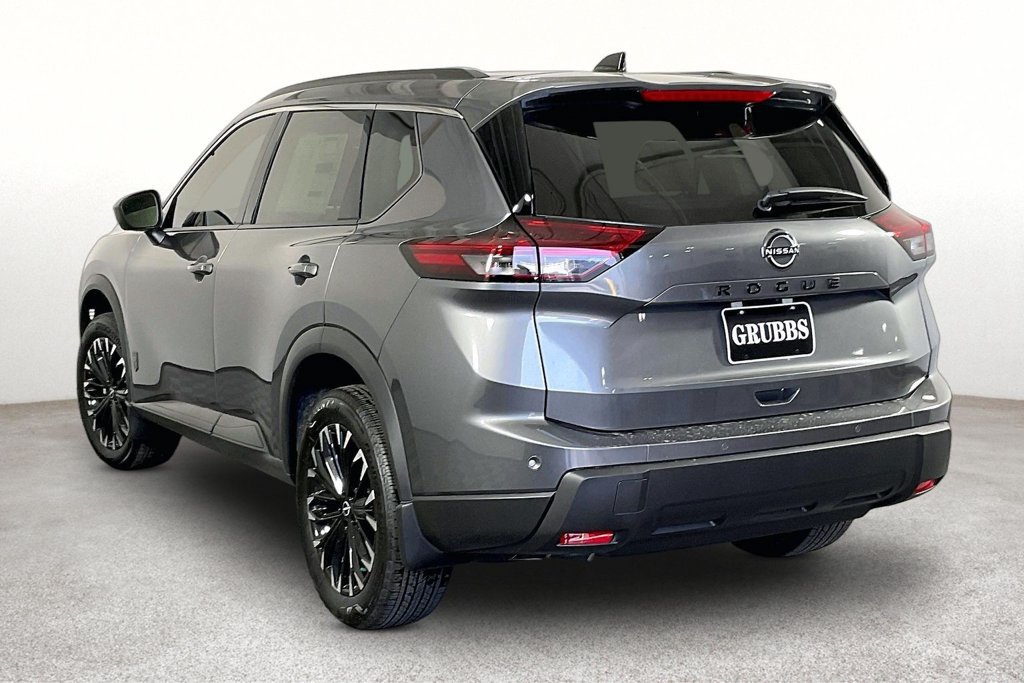 New 2026 Nissan Rogue Dark Armor FWD image 5