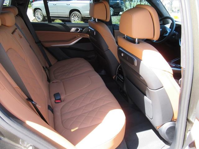 Used 2026 BMW X5 xDrive50e image 29