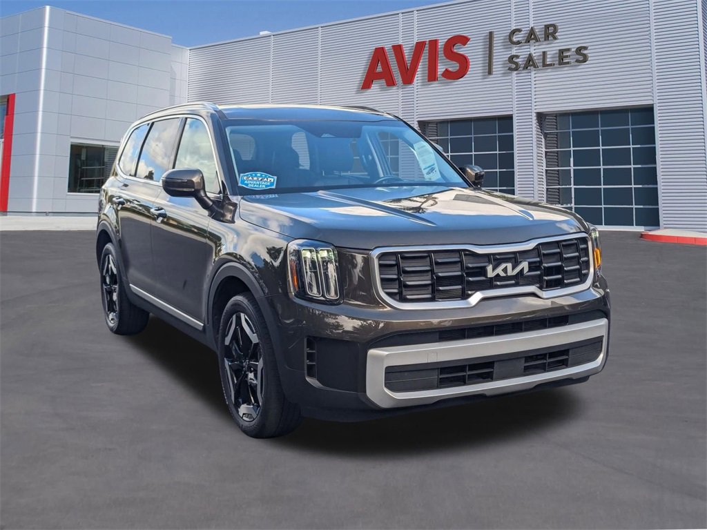 Used 2025 Kia Telluride S image 3