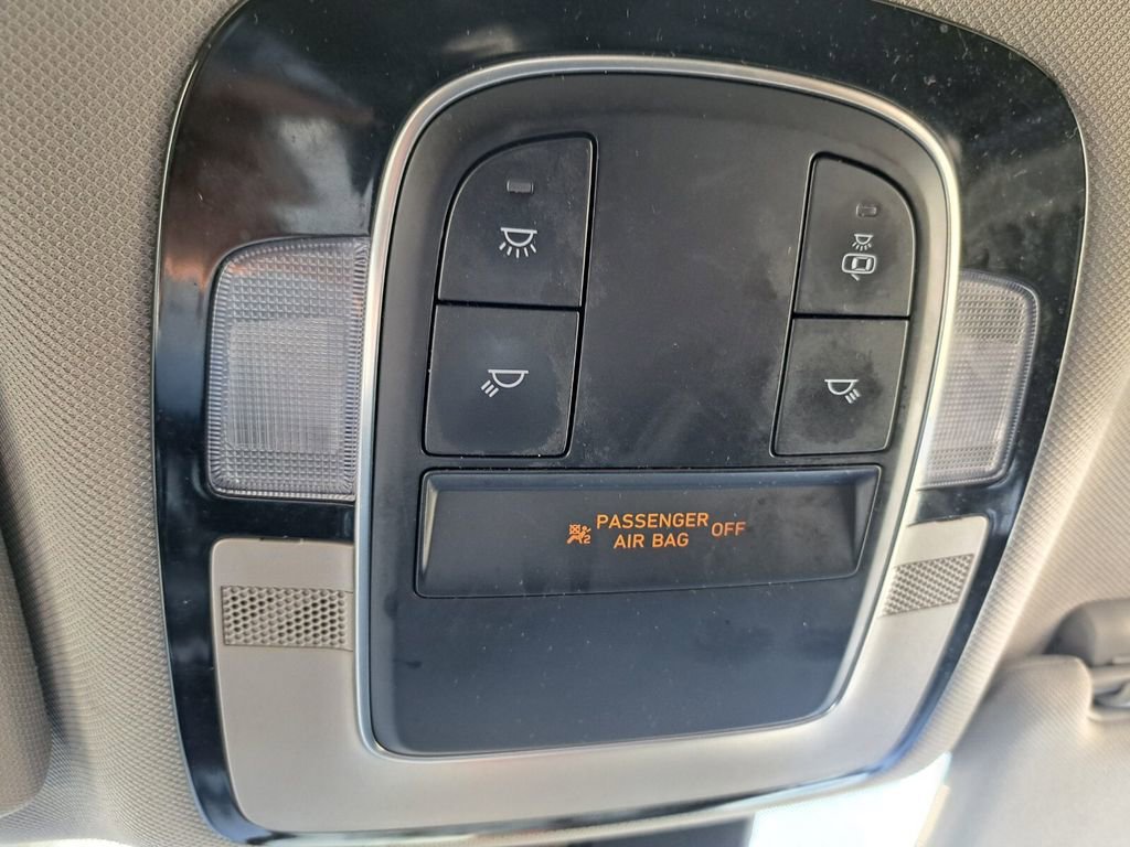 Used 2023 Hyundai Santa Fe SE image 14