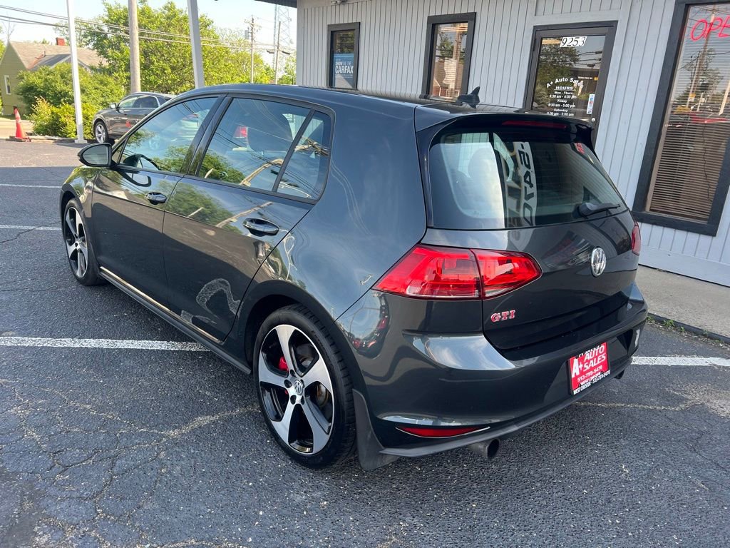 Used 2017 Volkswagen GTI SE FWD image 8