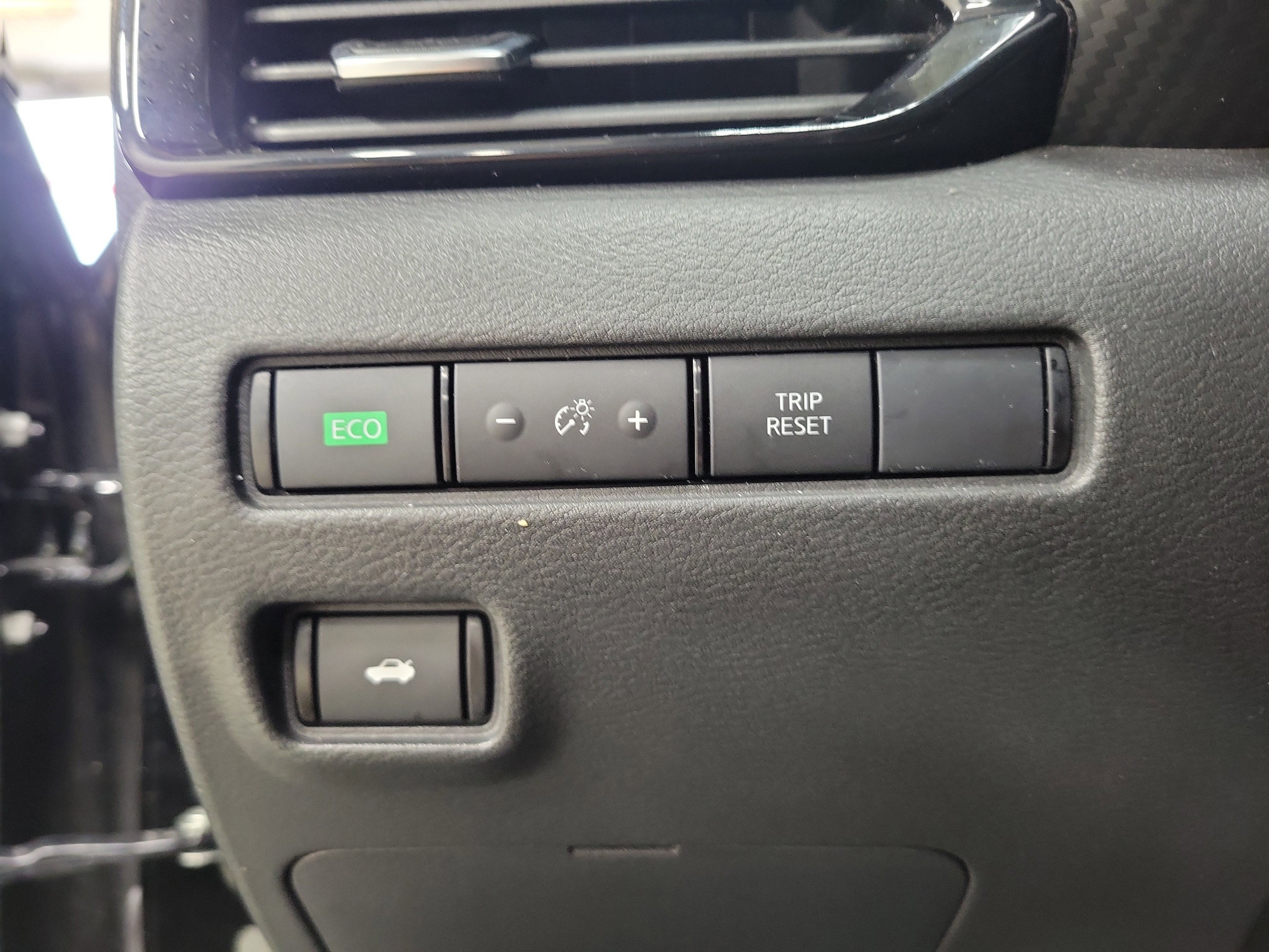 Used 2024 Nissan Sentra SV image 19