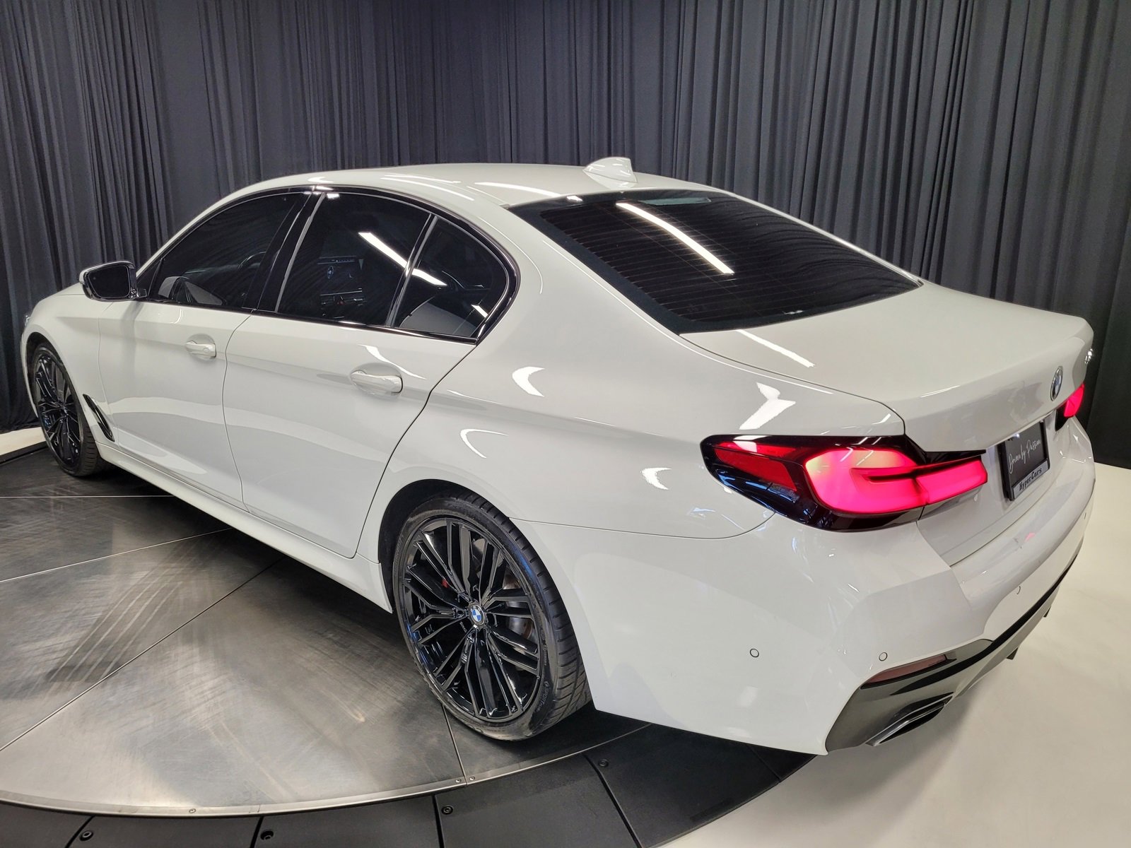 Used 2021 BMW 540i w/ M Sport Package image 49