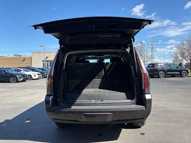Used 2016 Cadillac Escalade Luxury image 6