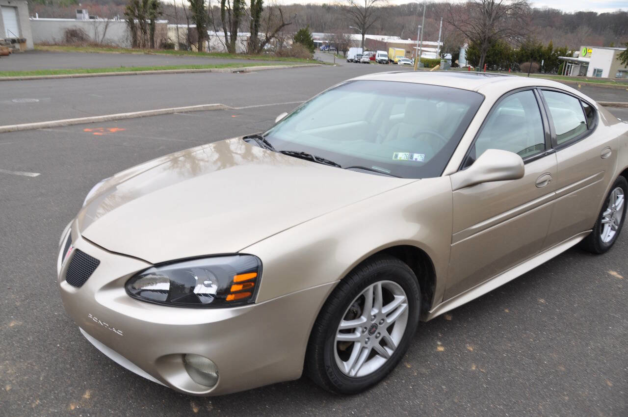 Used 2005 Pontiac Grand Prix GTP w/ Premium Audio Package image 3