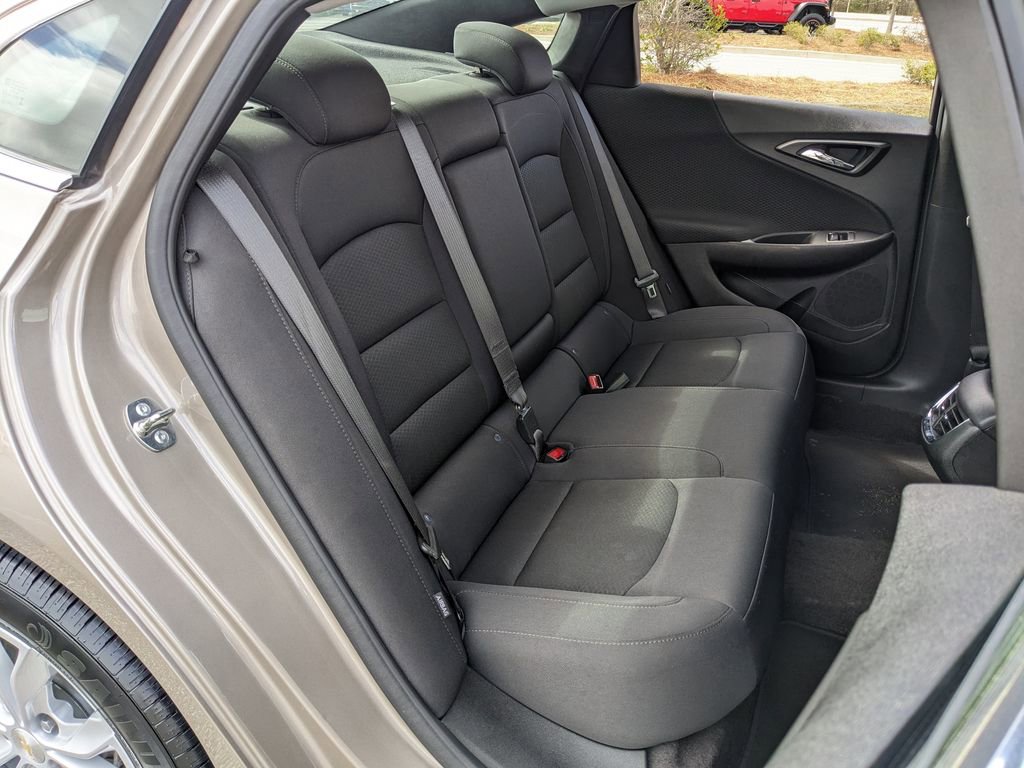 Used 2025 Chevrolet Malibu LT image 41