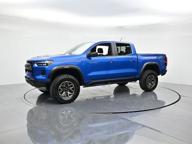 Used 2024 Chevrolet Colorado ZR2 w/ Technology Package AWD/4WD image 5