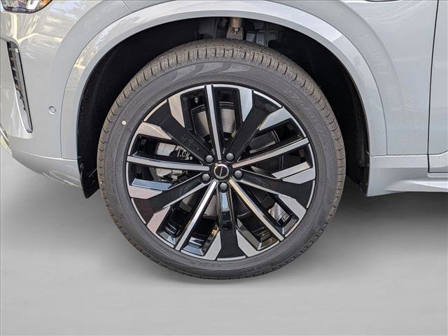 New 2026 Volvo XC90 T8 Ultra w/ Protection Package image 11