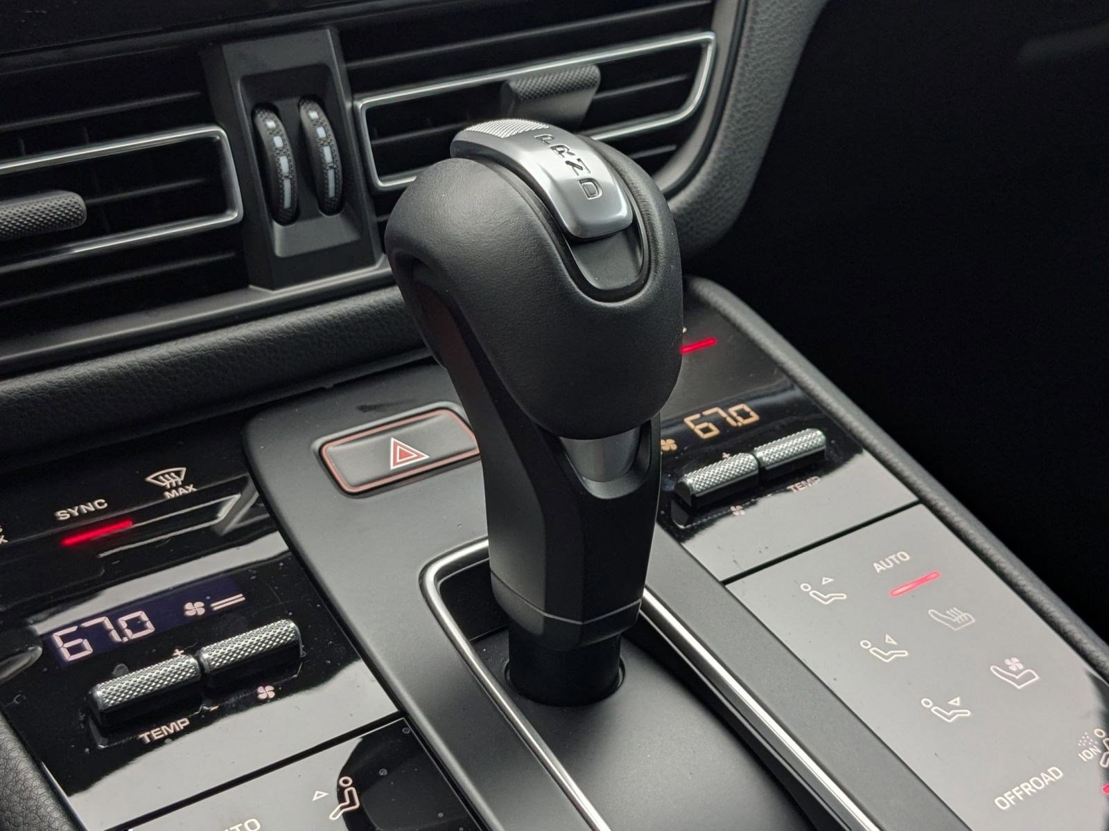 Certified 2026 Porsche Macan AWD/4WD image 20