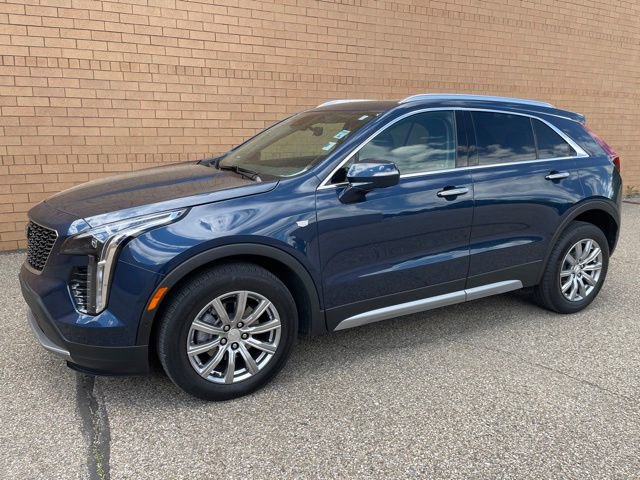 Used 2021 Cadillac XT4 Premium Luxury w/ Enhanced Visibility Package AWD/4WD image 2