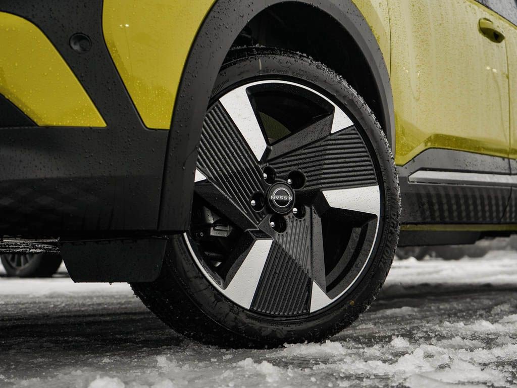 New 2026 Nissan Kicks SR w/ SR Premium Package image 6