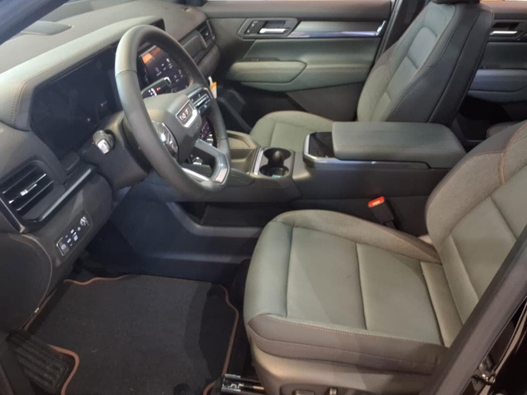 New 2026 GMC Terrain AT4 w/ Convenience Package III AWD/4WD image 3
