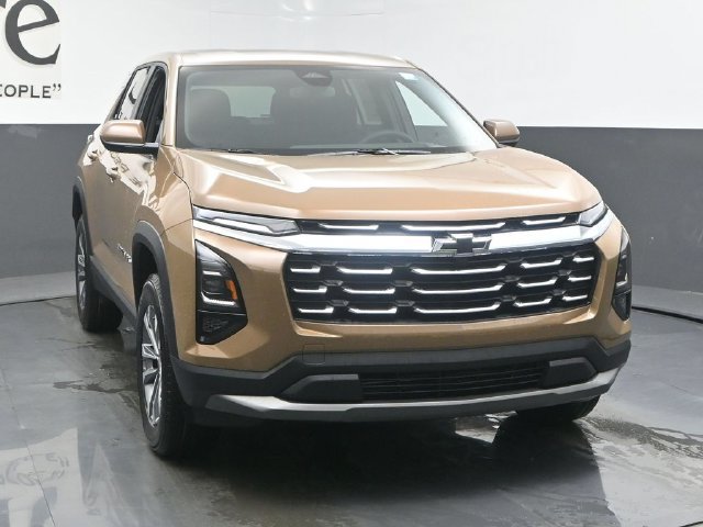New 2027 Chevrolet Equinox LT w/ LPO, Floor Liner Package FWD image 29