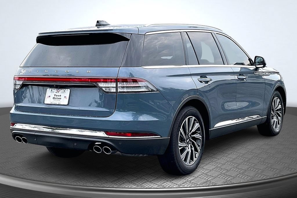 Used 2026 Lincoln Aviator 2WD image 7