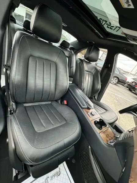 Used 2015 Mercedes-Benz CLS 550 w/ Premium Package image 23