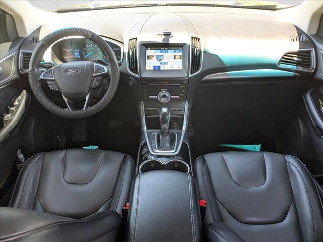 Used 2018 Ford Edge Titanium FWD image 17