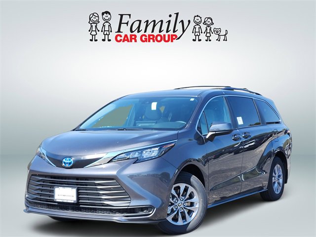 New 2025 Toyota Sienna LE