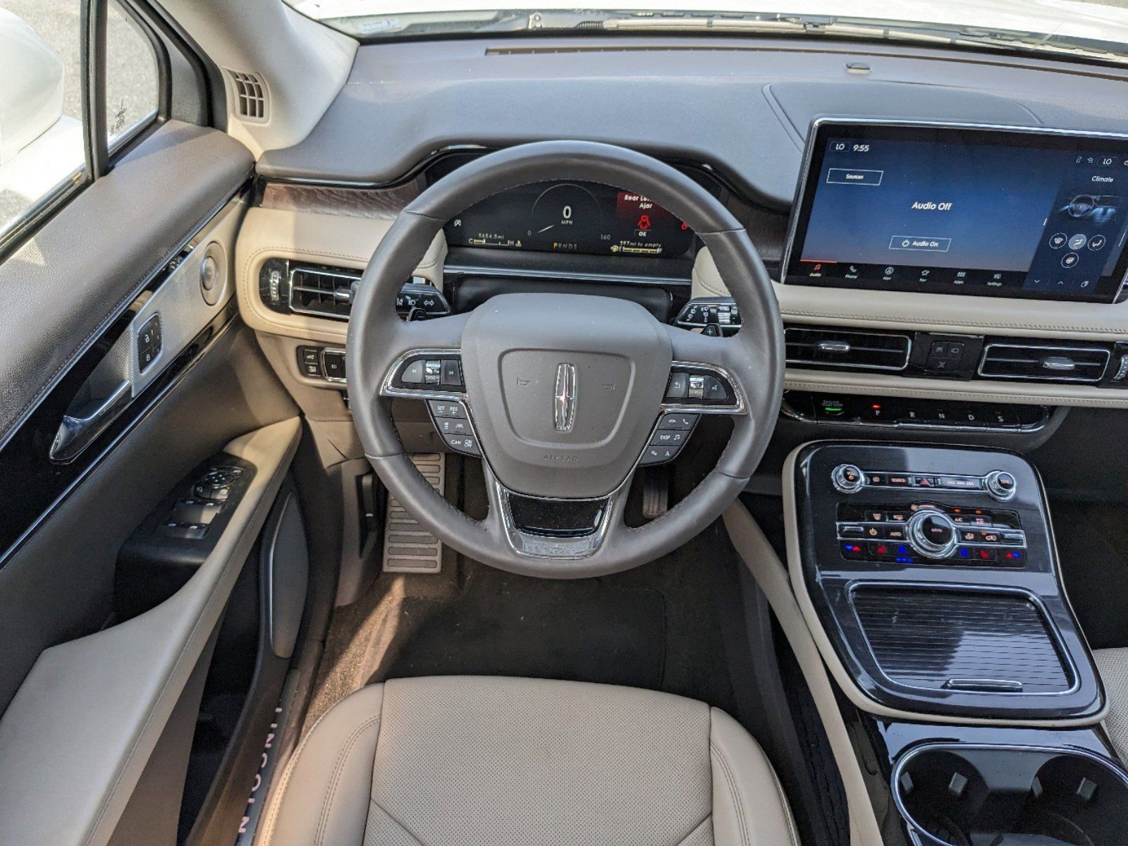 Certified 2023 Lincoln Nautilus Reserve w/ Equipment Group 202A image 17