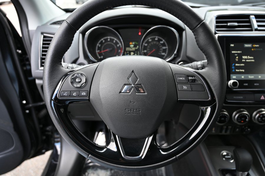 Used 2026 Mitsubishi Outlander Sport SE AWD/4WD image 19