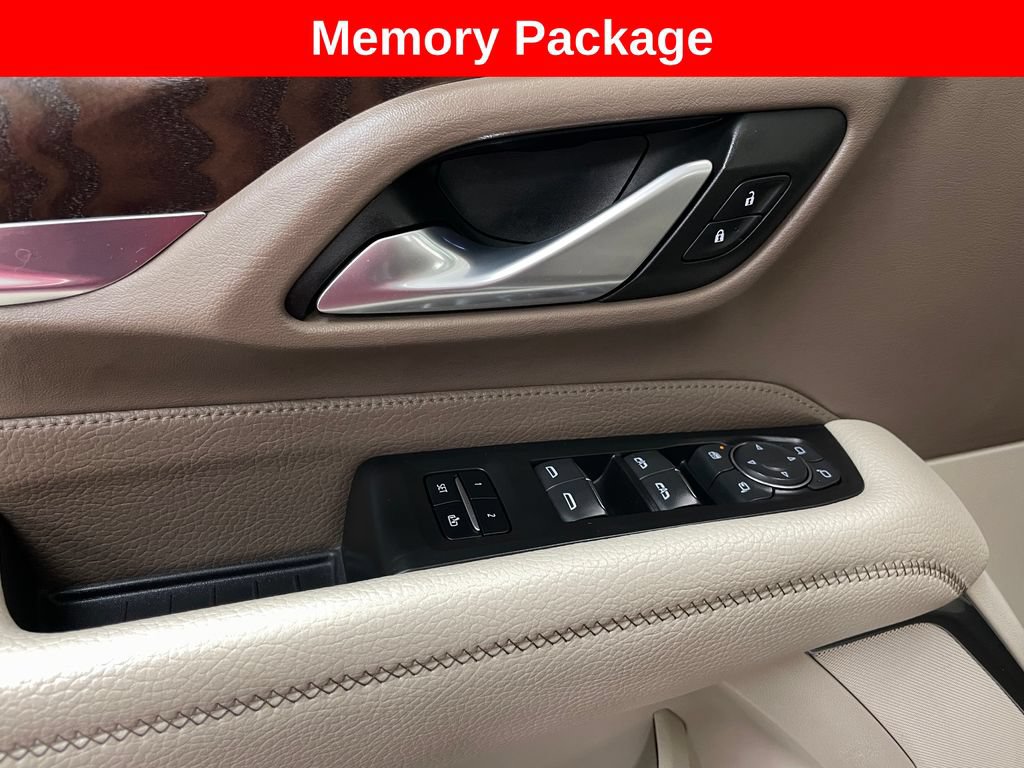 Used 2022 GMC Yukon XL Denali w/ Denali Premium Package AWD/4WD image 10