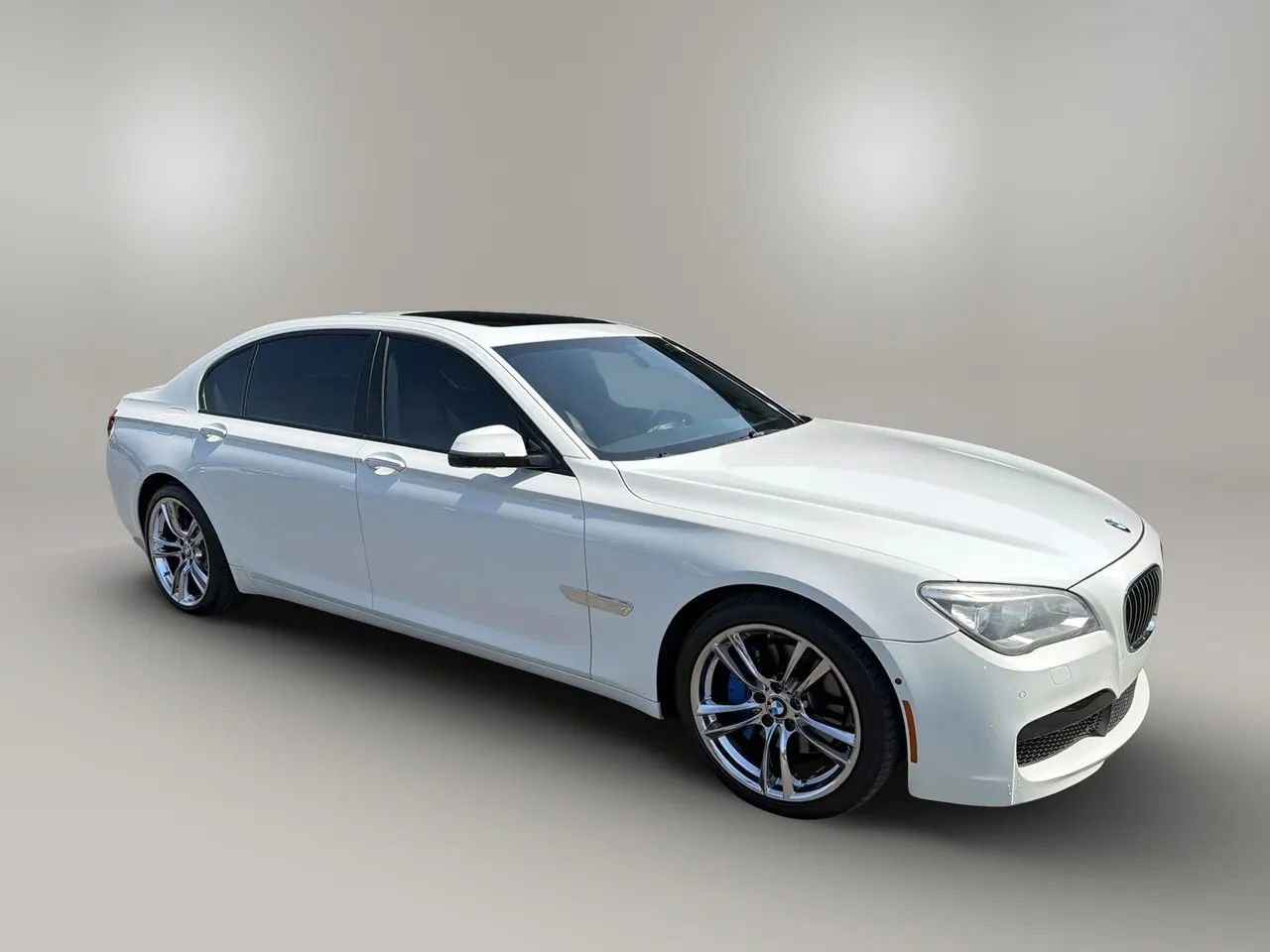 Used 2015 BMW 740Li image 7