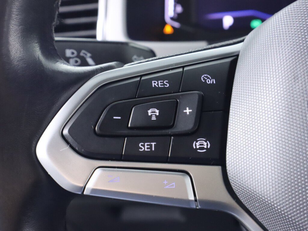 Used 2020 Volkswagen Atlas Cross Sport SEL image 12