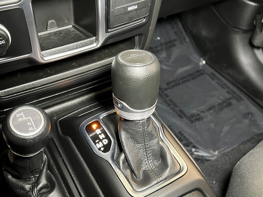 Certified 2023 Jeep Gladiator Sport image 39