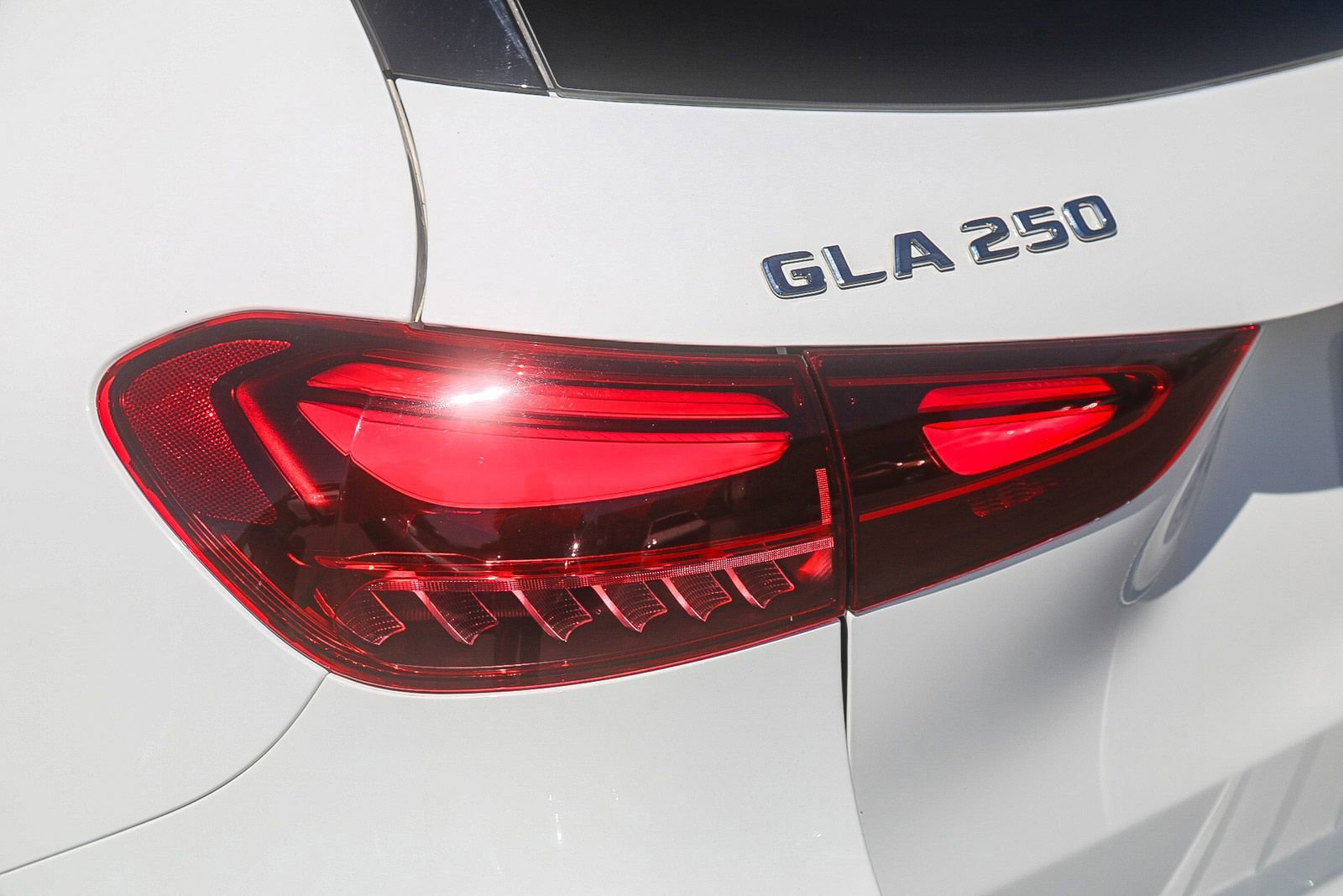 Certified 2025 Mercedes-Benz GLA 250 4MATIC image 8