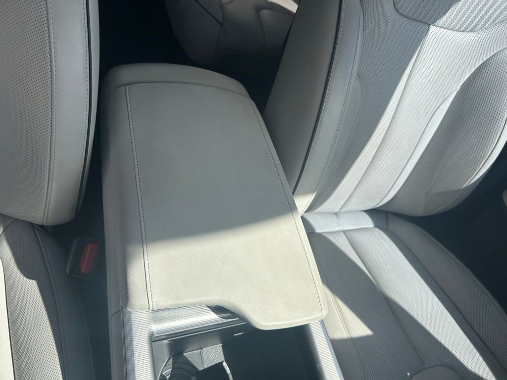 Used 2023 Hyundai Palisade Calligraphy image 36