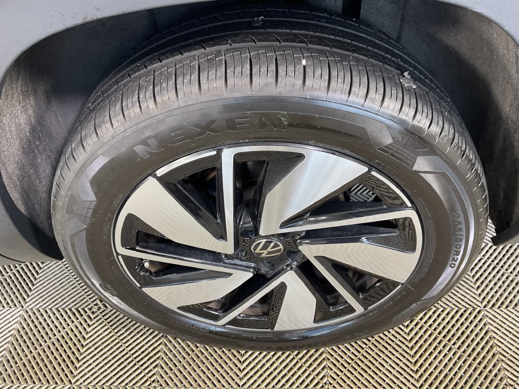 Used 2025 Volkswagen Atlas SE AWD/4WD image 6